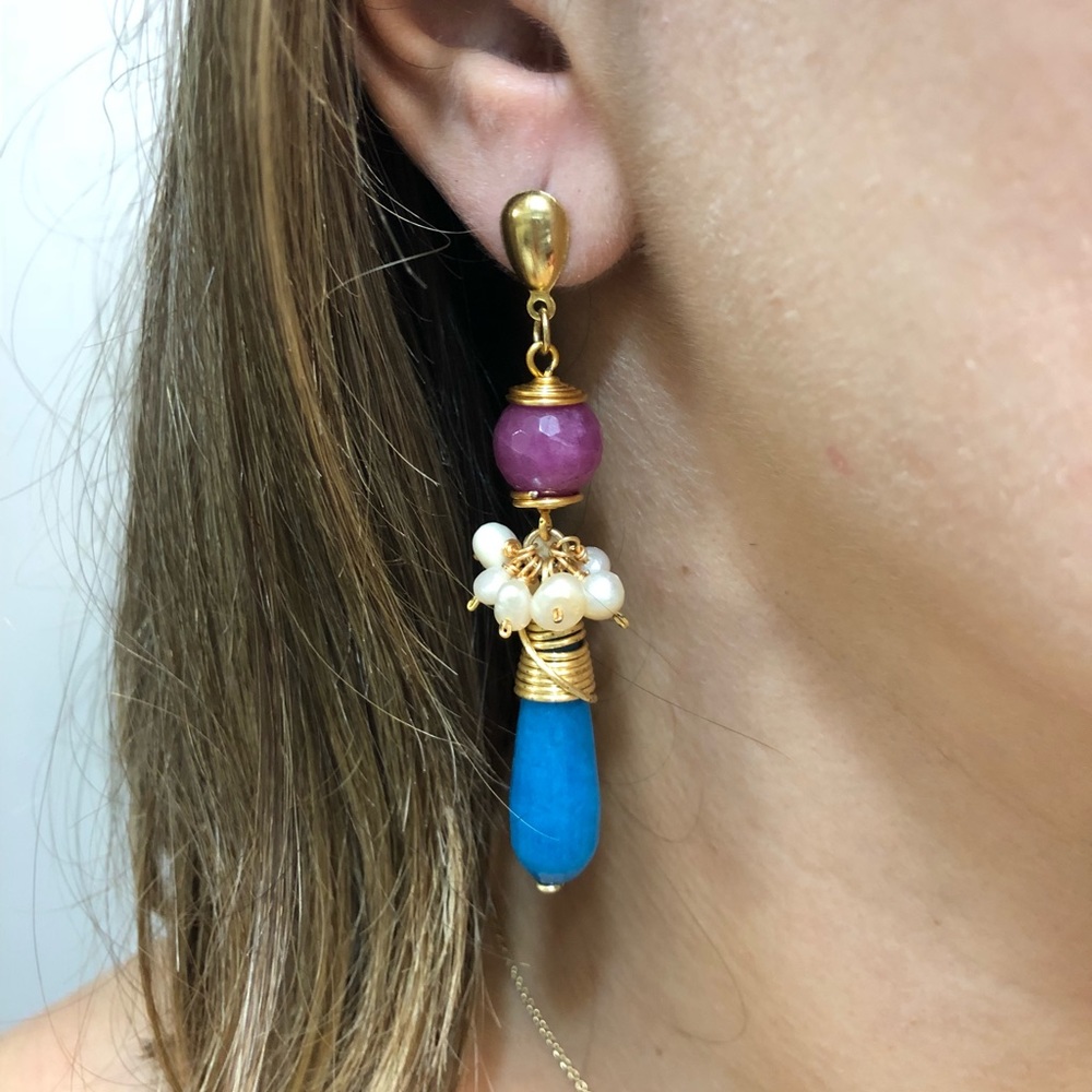 Long beaded earrings with pearl bouquet